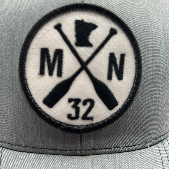 Other - 🎣🐟- Minnesota snap back trucker hat.